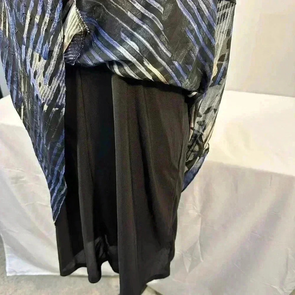 DKNY High-Low Blue/Black Floral Printed Sleeveless Dress, Size 14 - Picture 4 of 6